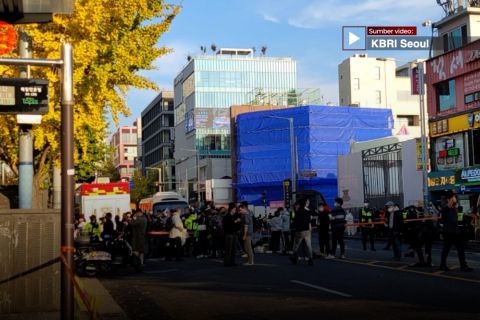 Kawasan Itaewon disegel, pencarian korban terus dilakukan