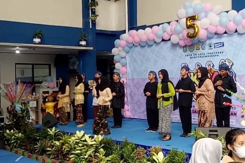 Kenakan baju daerah di sekolah, siswa diajarkan cinta budaya Nusantara