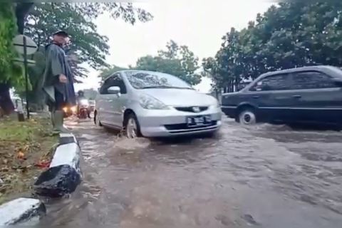 Polda Jabar imbau warga kawasan rawan bencana evakuasi  ke tempat aman