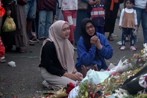 Rapor merah tragedi Kanjuruhan, haruskah ada gas air mata? (Eps.1)