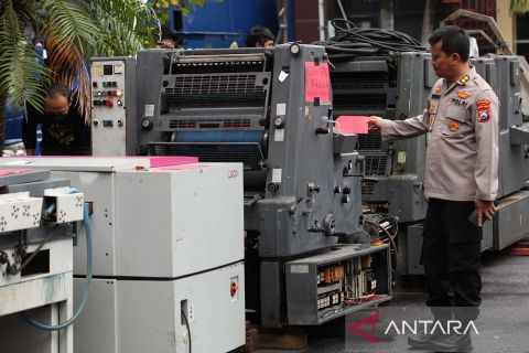 Komplotan produsen uang palsu dibekuk polisi di Jatim