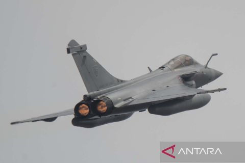 Flypass pesawat tempur Rafale