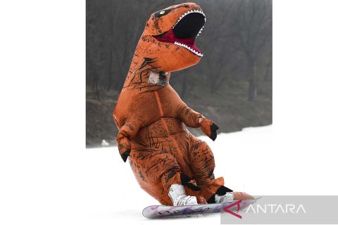 Suasana musim dingin di resor ski Miaoxiang China