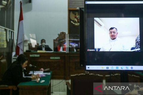 Sidang perdana mantan presiden ACT Ahyudin