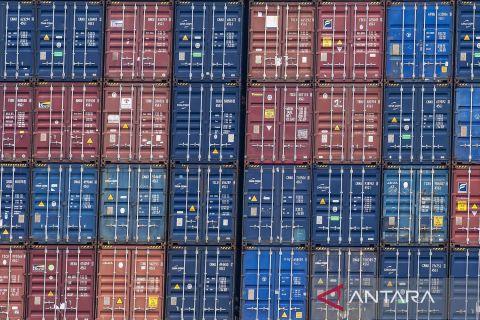 Neraca perdagangan Indonesia surplus