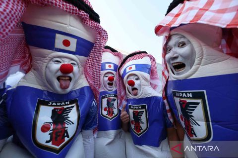 Keunikan pendukung timnas Jepang di arena Piala Dunia Qatar 2022