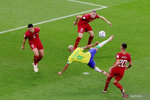 Piala Dunia 2022: Dua gol Richarlison menangkan Brazil atas  Serbia.