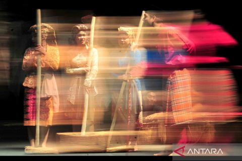 Pementasan Lesung Luci, sebuah tradisi dari masyarakat Kerinci