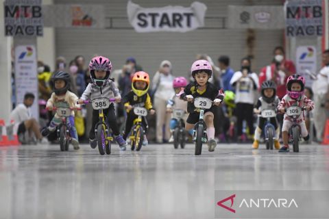 Journalist MTB Push Bike Race