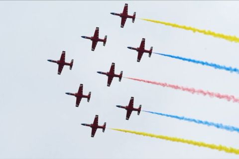 Angkatan Udara PLA pamerkan alutsista unggulan di Airshow China