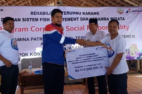 Pertamina salurkan CSR untuk rehabilitasi terumbu karang