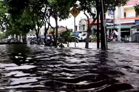 BMKG: Banjir dan tanah longsor berpotensi terjadi di Kalbar
