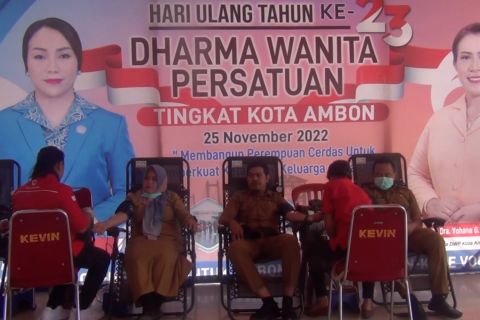 Dharma Wanita gandeng PMI Ambon gelar donor darah