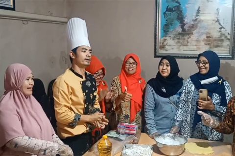 DKPP Cilegon gelar pelatihan olahan pangan bagi KWT dan UMKM