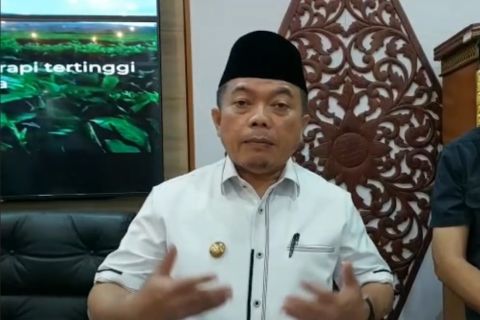 Gubernur Jambi minta perusahaan bayar upah pekerja sesuai UMP