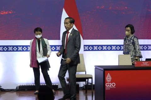 Jokowi minta semua pihak menahan diri atas insiden rudal di Polandia