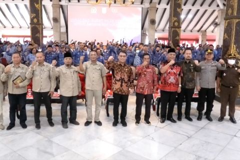 PWI Malang Raya berikan literasi media bagi Kades dan Lurah