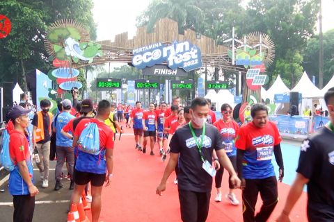 Andien dan ribuan pelari bangga ikuti ajang berlari ramah lingkungan