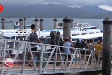 Penyeberangan laut Bali-Pelabuhan Bangsal Lombok dihentikan