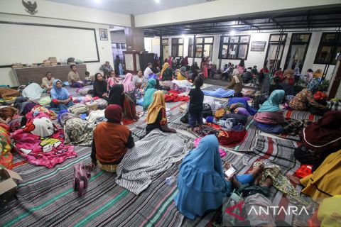 2.219 jiwa mengungsi akibat erupsi Gunung Semeru