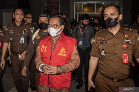 Penahanan Tersangka Kasus Korupsi Program Selamatkan Rawa Sejahterakan Petani