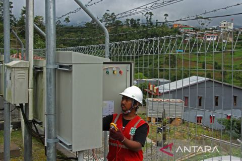 Penambahan kapasitas frekuensi BTS XL Axiata