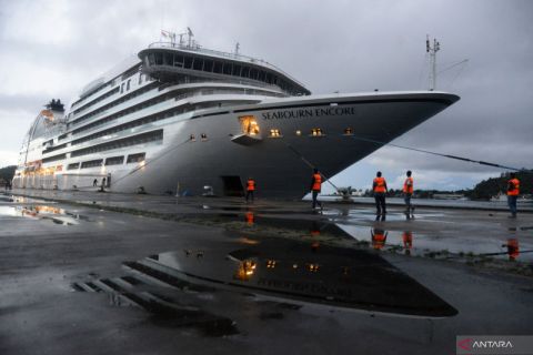 Kapal pesiar MS Seabourn Encore kunjungi Sabang