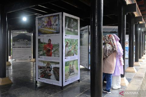 Pameran foto peringatan tsunami Aceh