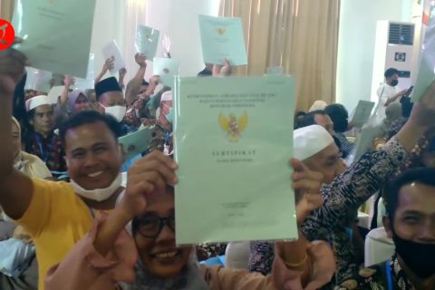 500 warga Jambi terima sertifikat tanah program PTSL