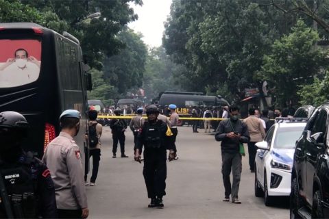 Bom di Bandung lukai 8 orang, seorang anggota Polri meninggal