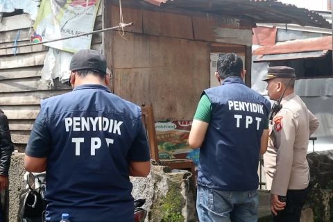Densus 88 geledah rumah terduga pelaku terorisme di Malabar Bandung