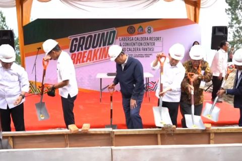 Fasilitas wisata lengkap mulai dibangun di kawasan Danau Toba