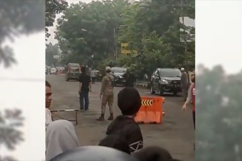 Ledakan di Mapolsek Astanaanyar Bandung, diduga bom bunuh diri