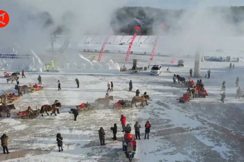 Menikmati wisata salju di provinsi paling utara China