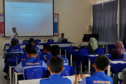 Pelajar dan guru SMK di Temanggung belajar jurnalistik bersama ANTARA