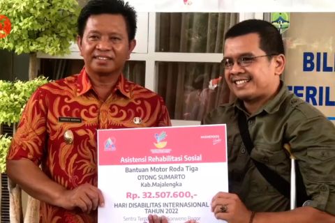 Kemensos berikan bantuan sepeda motor untuk disabilitas di Majalengka