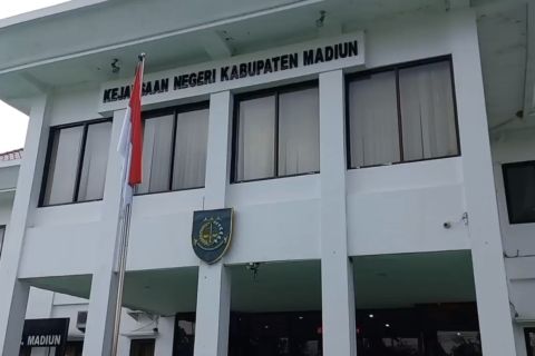 Dua tersangka korupsi pupuk subsidi tak penuhi panggilan Kejari Madiun