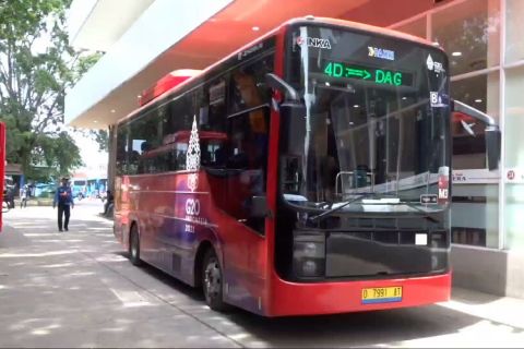 Terminal Leuwipanjang Bandung uji coba delapan bus listrik