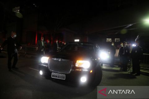 Jenazah Pele dibawa ke kota Santos