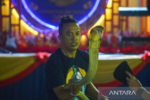 Pasar malam imlek di Padang