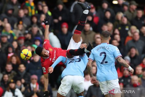 Liga Inggris : Derby Manchester tanpa gol di babak pertama