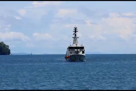 2 Kapal perang & pesawat TNI dikerahkan cari prajurit hilang di Yapen