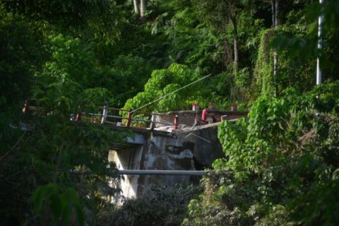 Jembatan Rusak Di Padang Pariaman