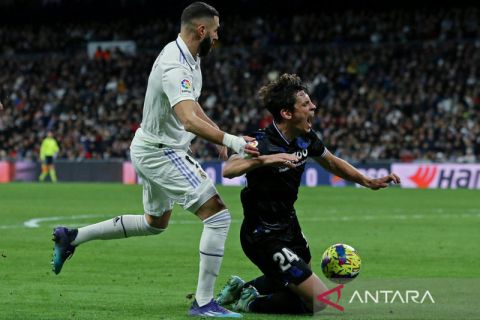 Real Sociedad tahan imbang Real Madrid