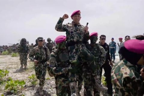 Kapolri diangkat jadi warga kehormatan Korps Marinir