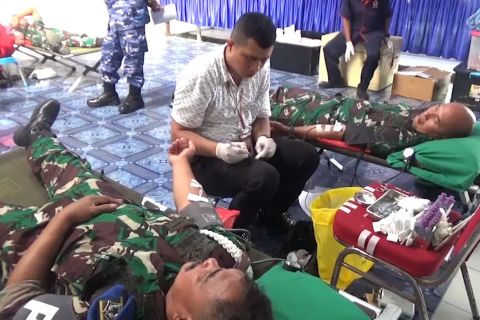 Aksi donor darah Pomal Lanal Kendari atasi kekosongan darah di PMI
