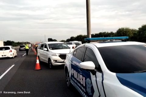 Tol Jakarta-Cikampek berlakukan 'contraflow' mulai KM 62 hingga KM 47