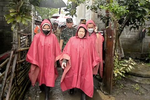 Mensos desak warga Manado di daerah rawan bencana segera direlokasi