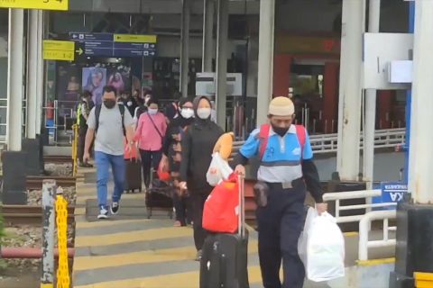 Usai Tahun Baru, Penumpang kereta api di Stasiun Kejaksan meningkat