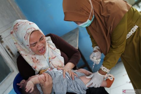 VAKSINASI PENTABIO BAGI BALITA.